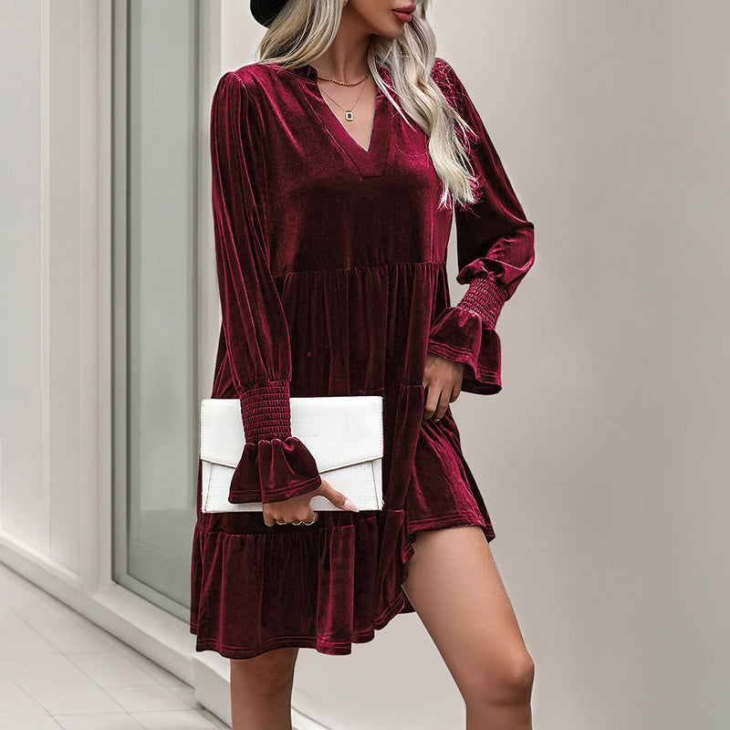 Robe de soirée à manches longues et empiècements en velours