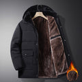 68.10 USD Manteau d'hiver pour homme, nouveau style, avec ajout de velours et de coton épais et chaud, mi-long à capuche, grandes tailles disponibles.