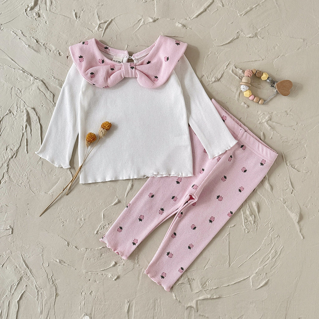 Ensemble deux pièces pour bébé : haut et pantalon avec col à nœud