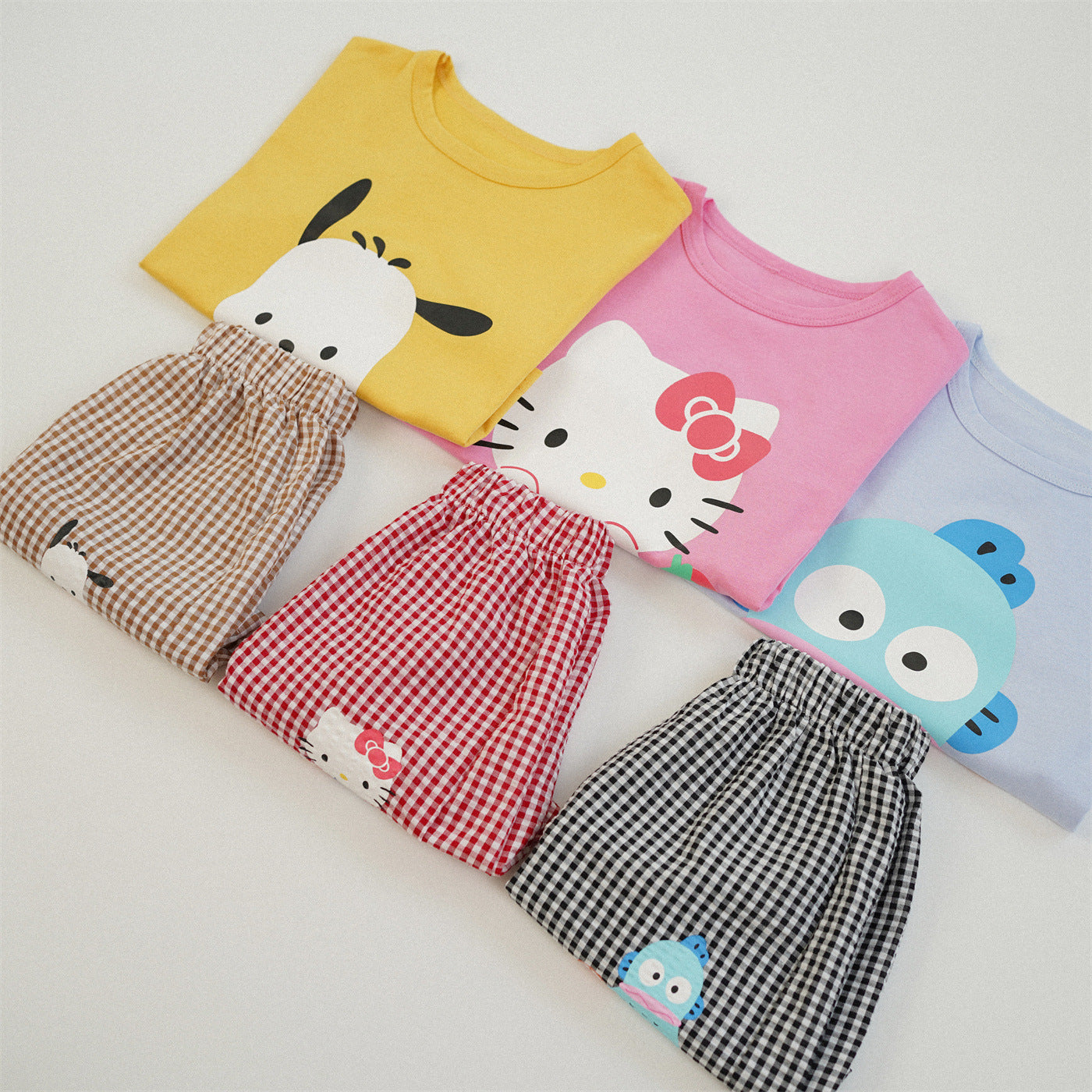 23,29 USD - Ensemble à carreaux pour enfants de style dessin animé