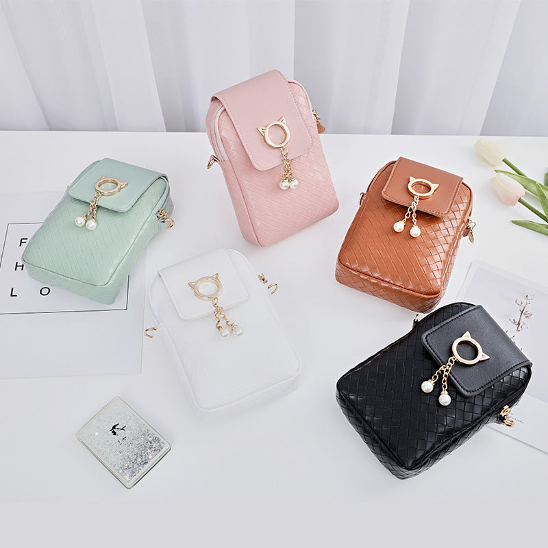 Trendy shoulder bag for women, mini cell phone bag, trendy messenger bag.