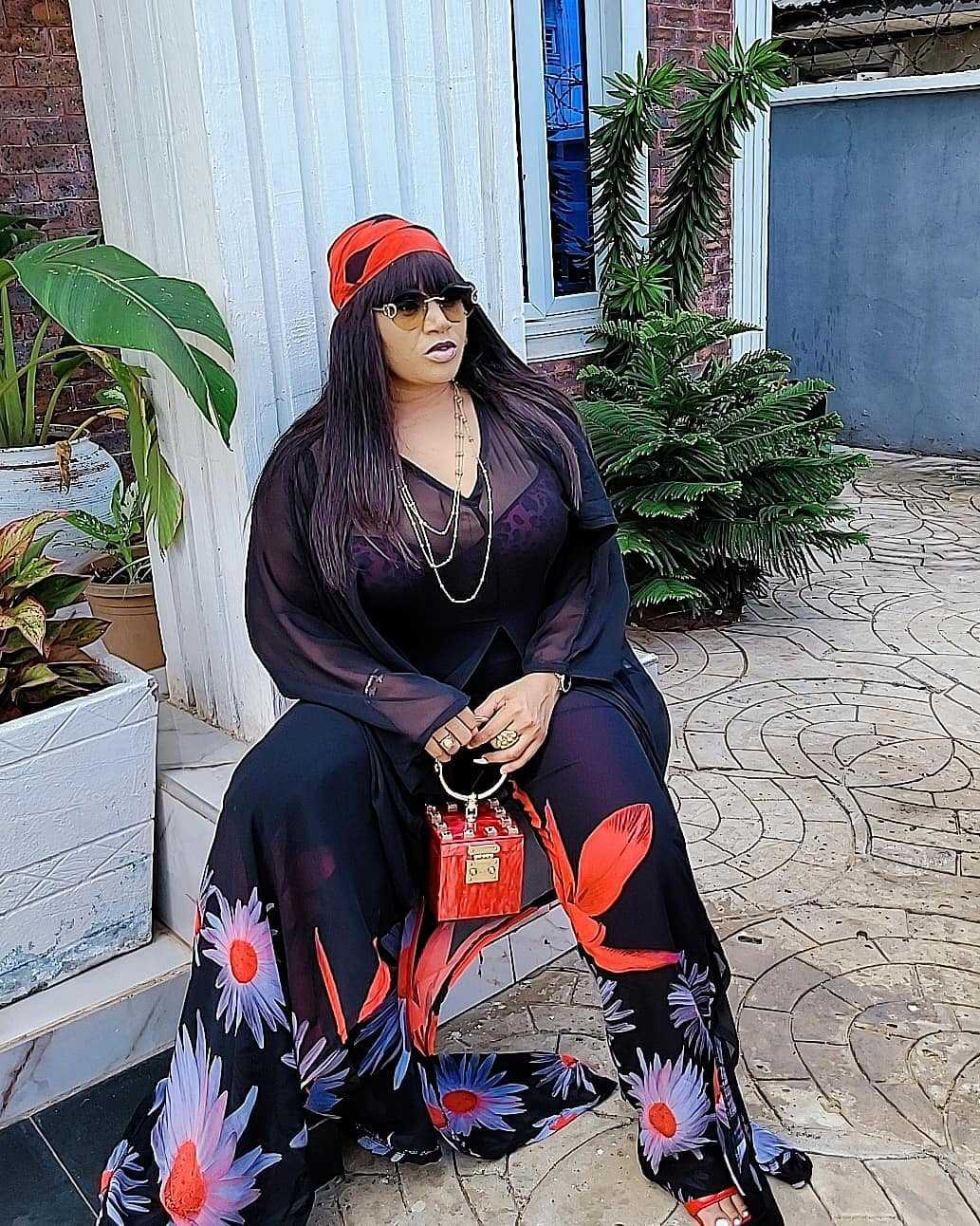 Ensemble deux pièces : cardigan en mousseline et pantalon ample (style robe africaine)