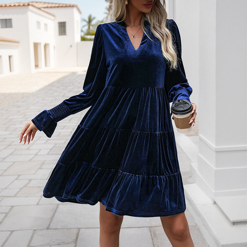 Robe de soirée à manches longues et empiècements en velours