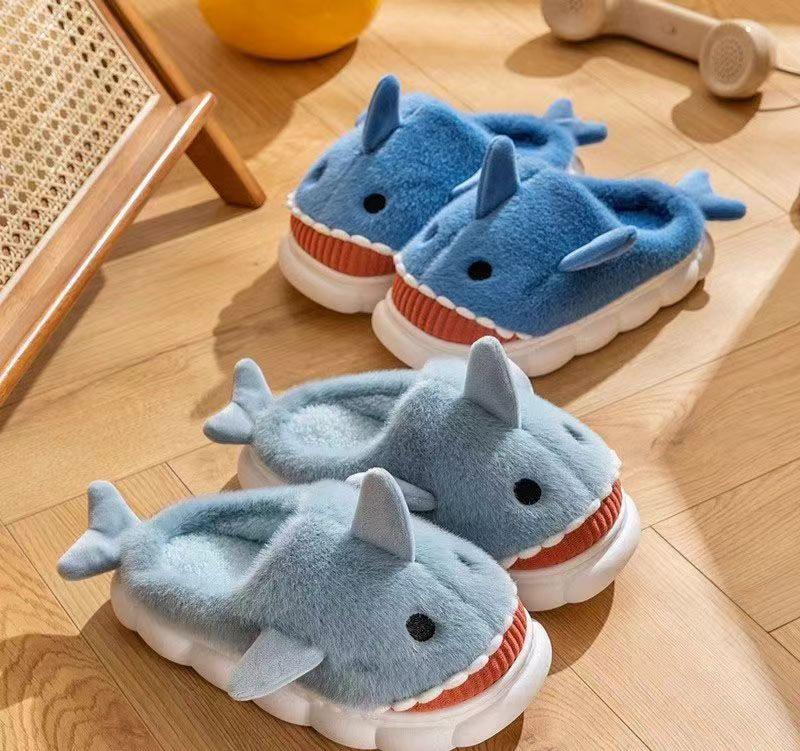 Women's Cotton Slippers, Winter, Cute Shark Design, Thick Fleece Lining, Non-Slip, Silent, and Warm.