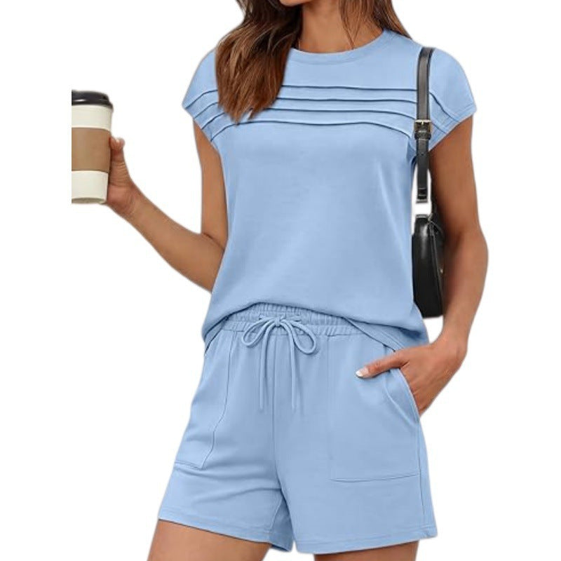 Ensemble d'été tendance : haut rayé et short uni pour femme