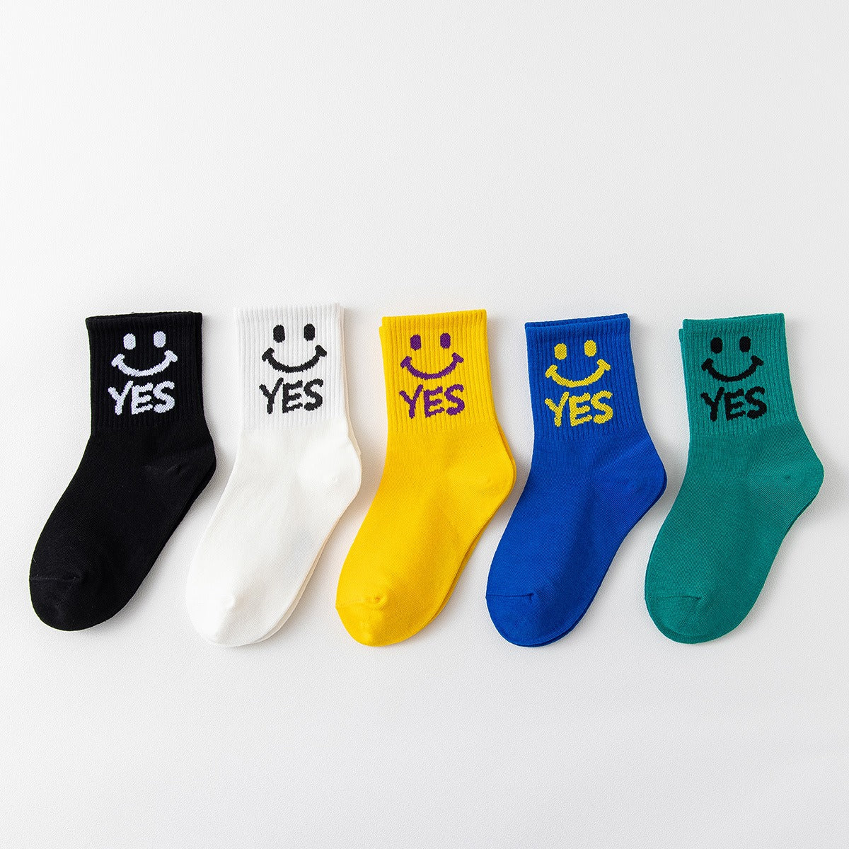 17.46 USD Chaussettes enfant automne-hiver en coton mi-hautes, motif visages souriants, pour enfants de 1 à 15 ans.