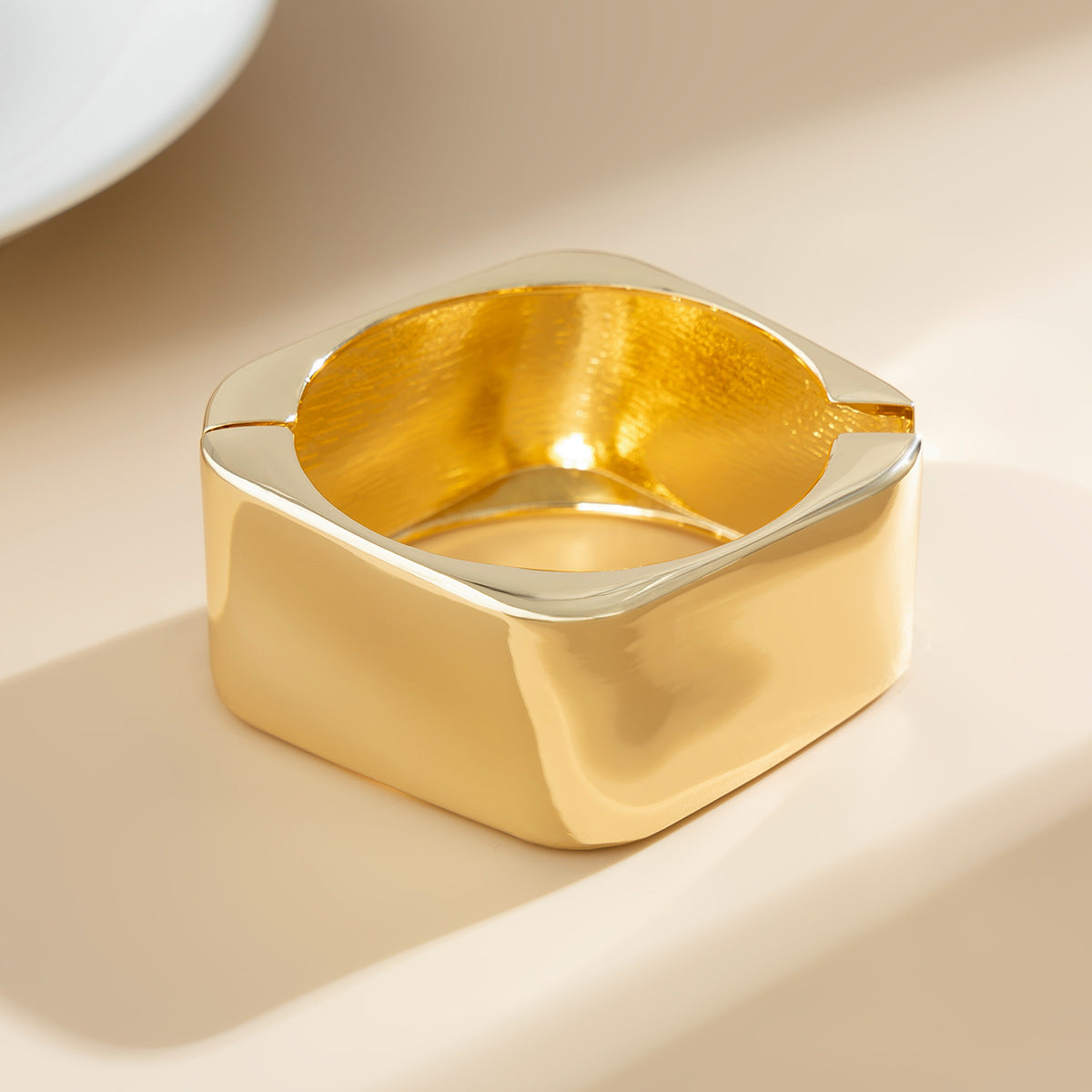 8.73/11.64 USD - Oversized diamond alloy geometric bracelet, simple and personalized concave-convex ring