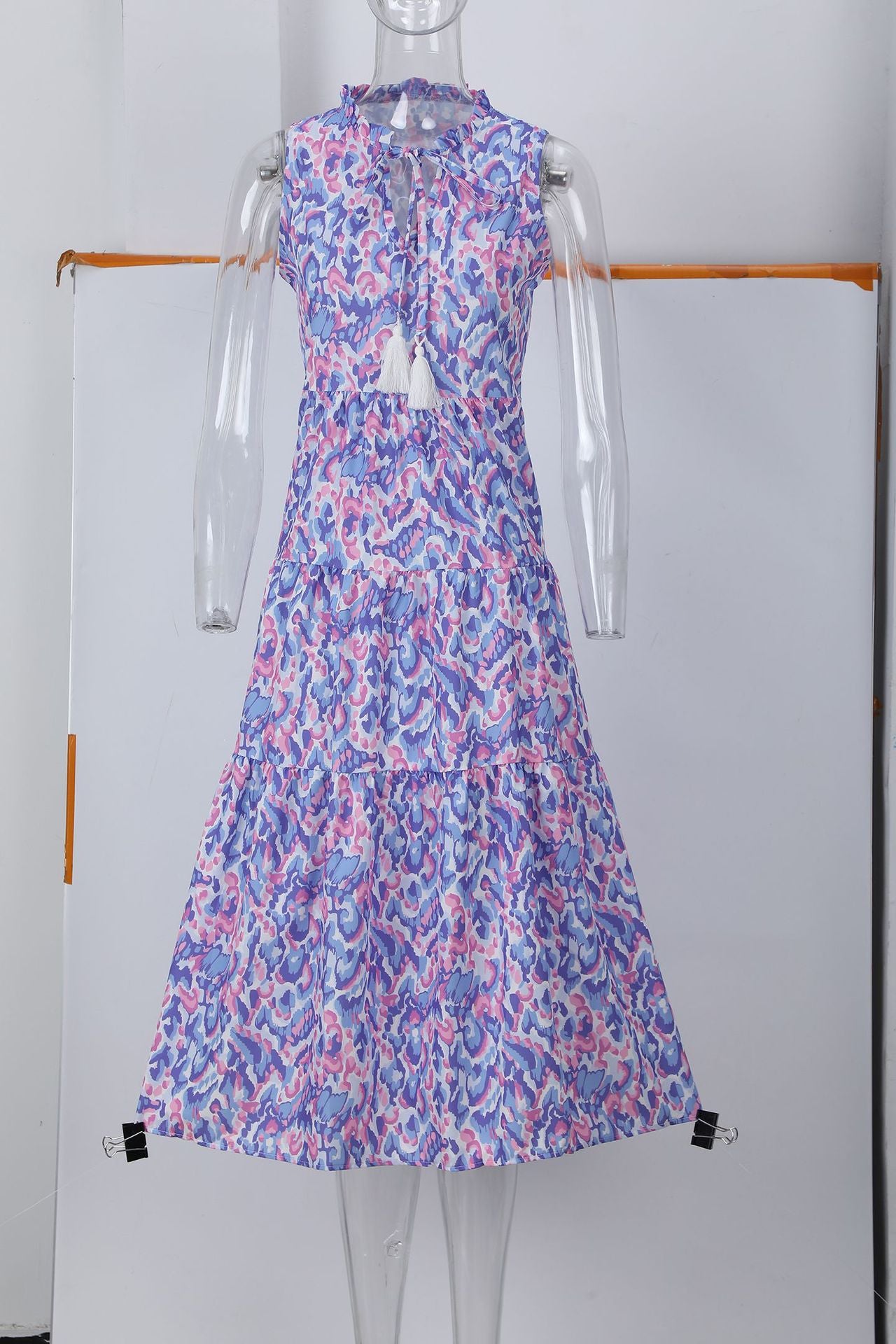 robe imprimée sans manches à col en V