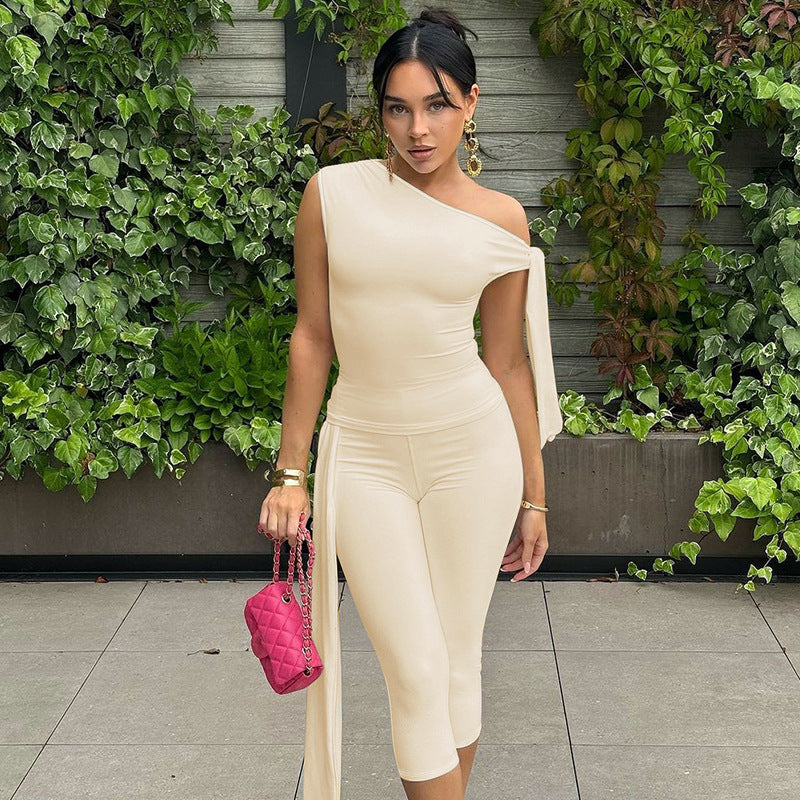 26.76 USD Ensemble débardeur uni à col en V et short à lacets coupe ajustée