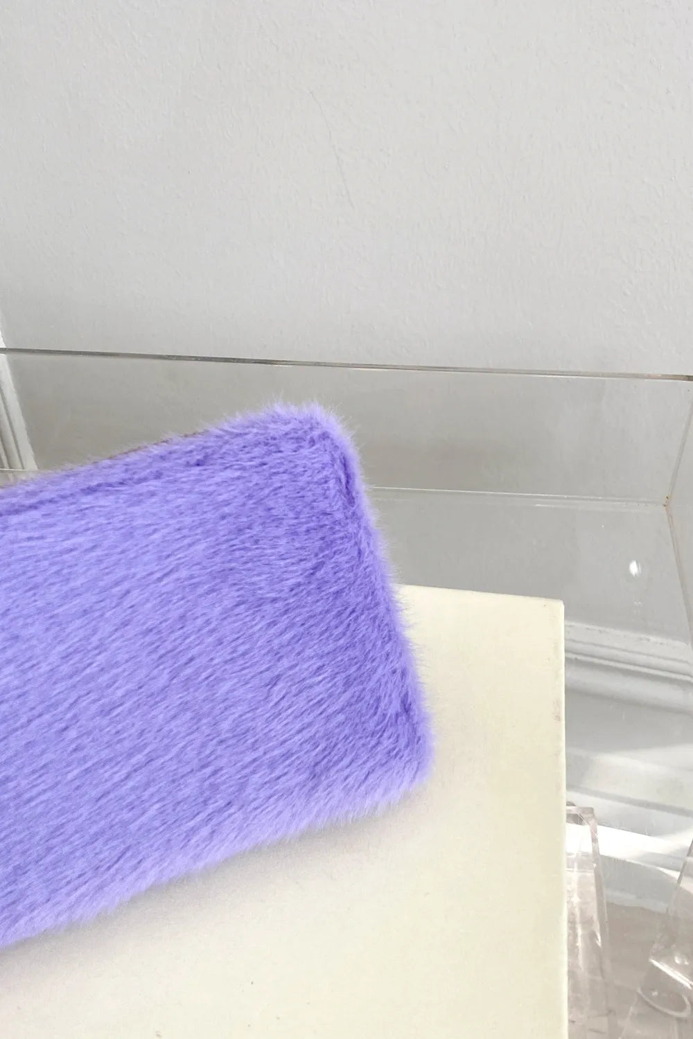 15.13 USD Portefeuille rectangulaire en peluche de couleur unie