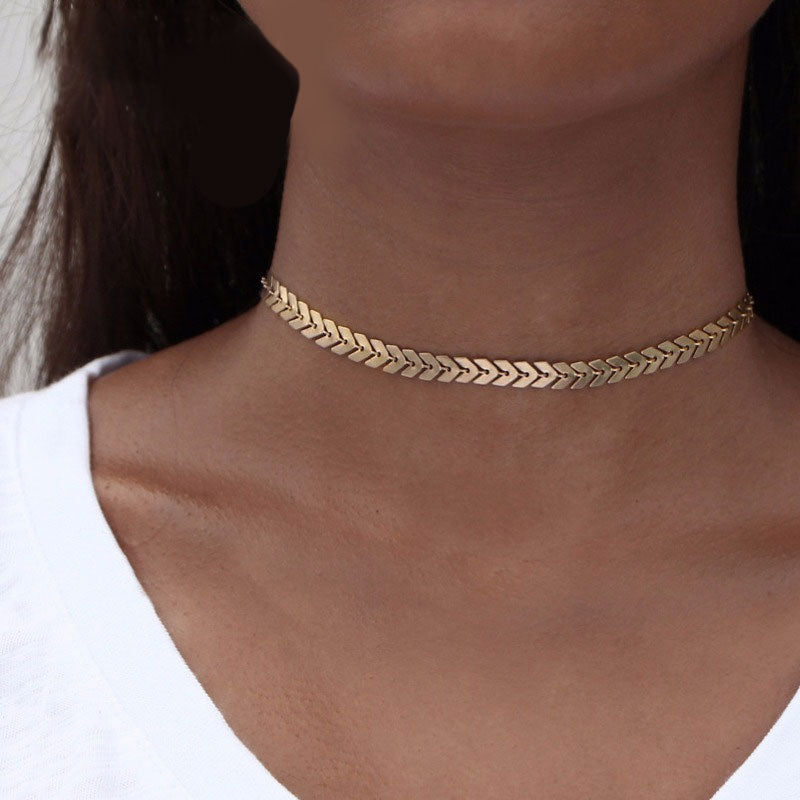 Collier ras du cou à sequins et chaîne en forme de feuilles, bijou bohème tendance pour femme, collier tendance, bijou de soirée