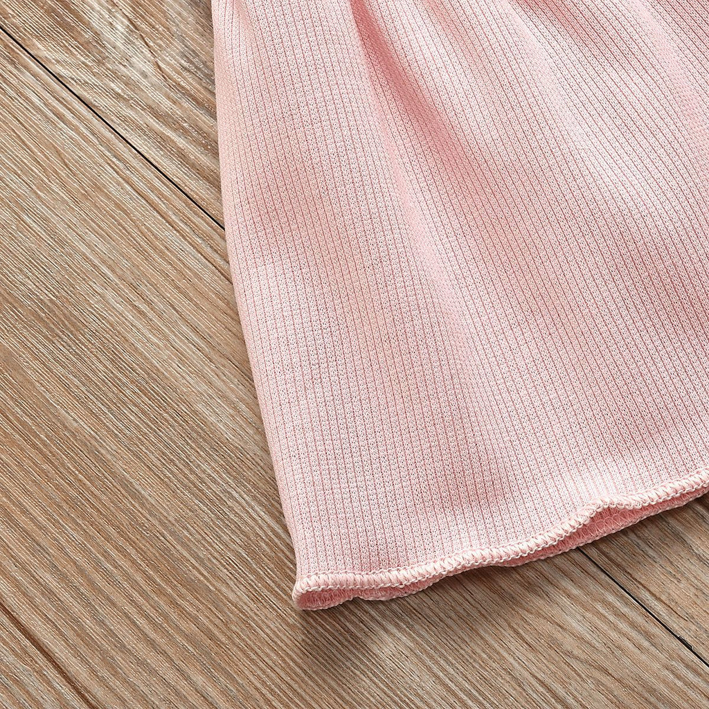 13.97 USD Ensemble 2 pièces pour bébé fille (1-3 ans) : haut et short sans manches en coton biologique uni.