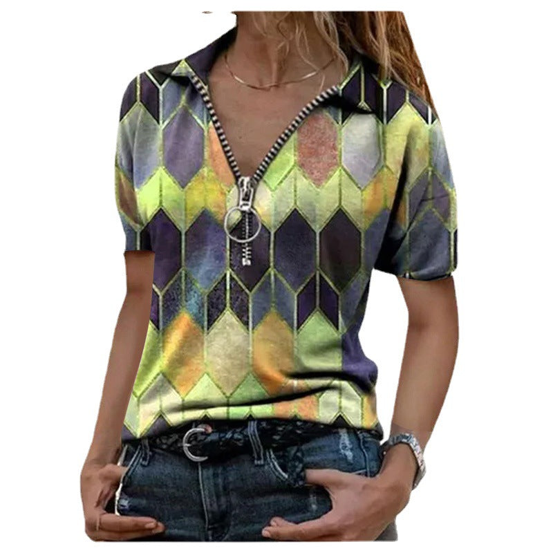 New short-sleeved summer T-shirt with zip, V-neck, and contrasting print