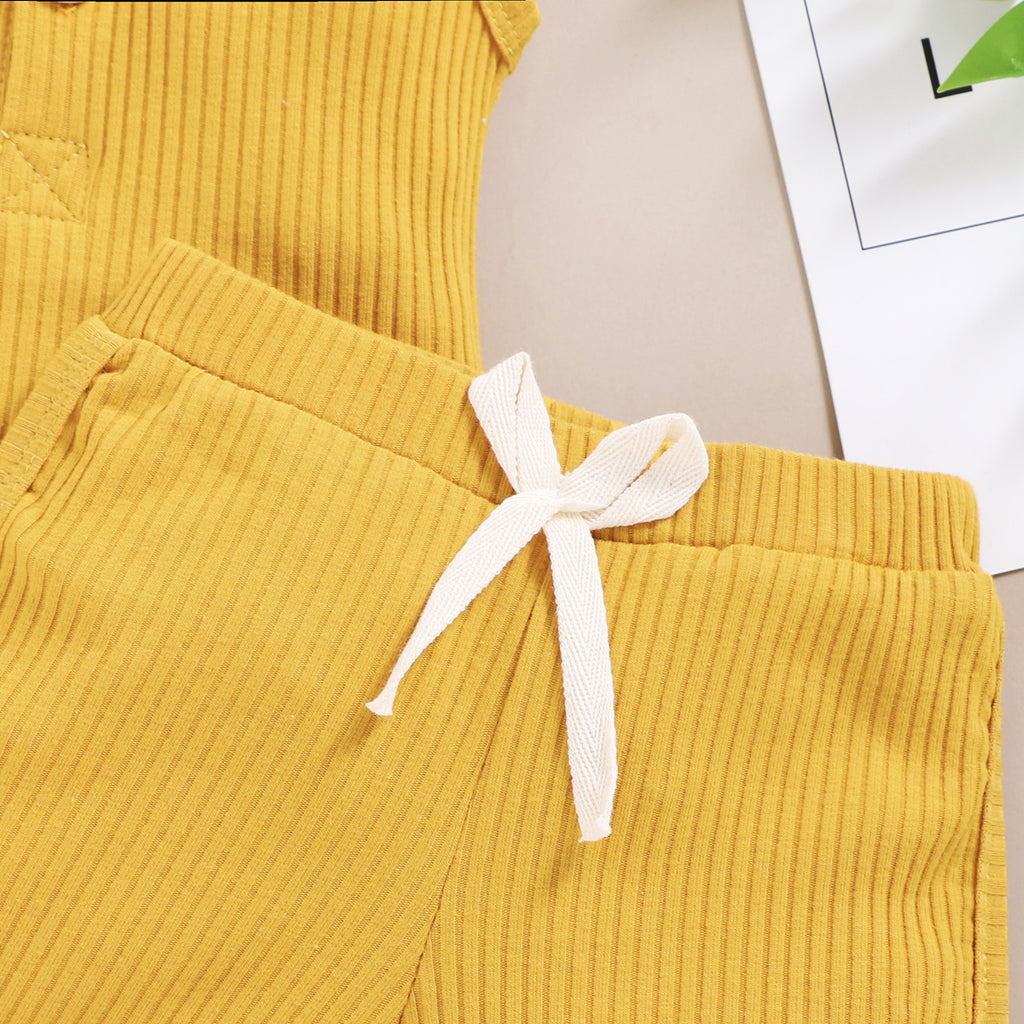 15.13 USD Ensemble de vêtements pour bébés garçons et filles, débardeur sans manches à boutons et short assortis.