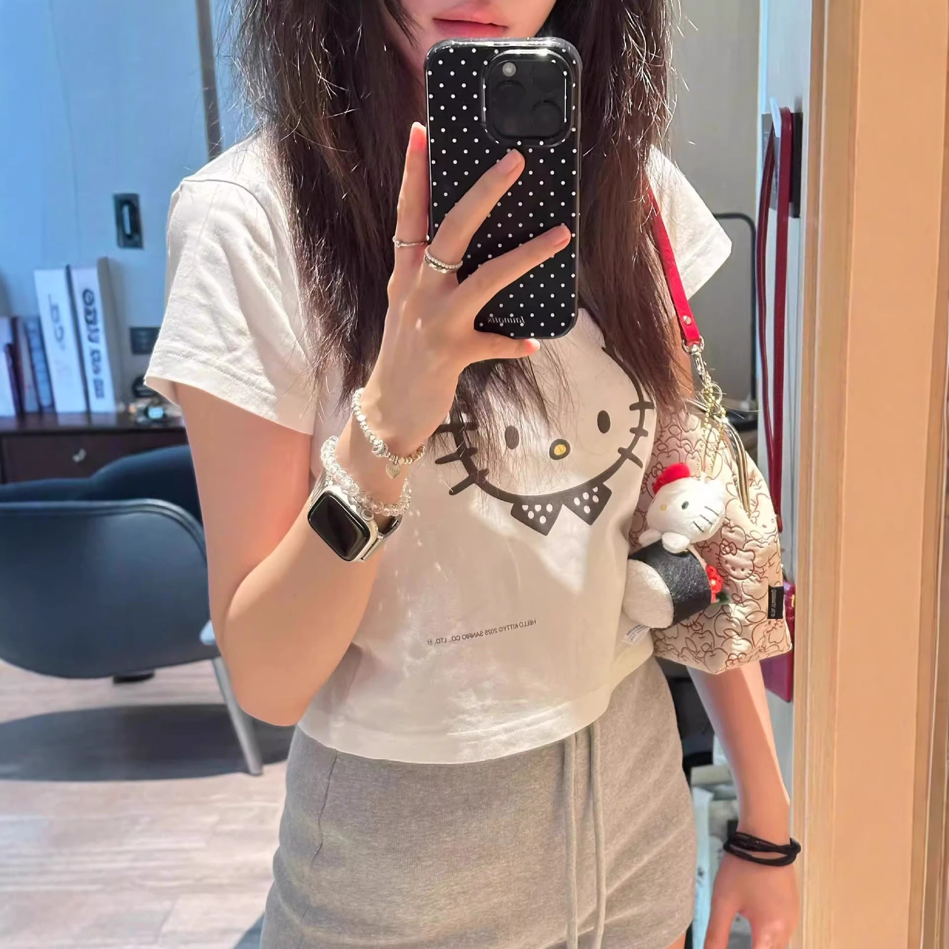 18.04 USD T-shirt à manches courtes en coton imprimé Hello Kitty, épaules classiques