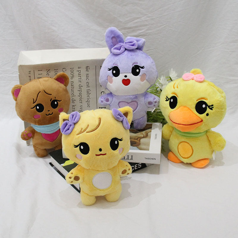 22,12 USD - Adorables peluches canard jaune, ours et lapin violet