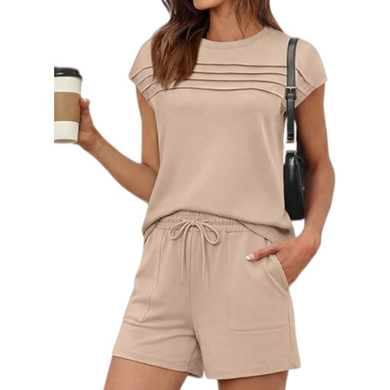 Ensemble d'été tendance : haut rayé et short uni pour femme