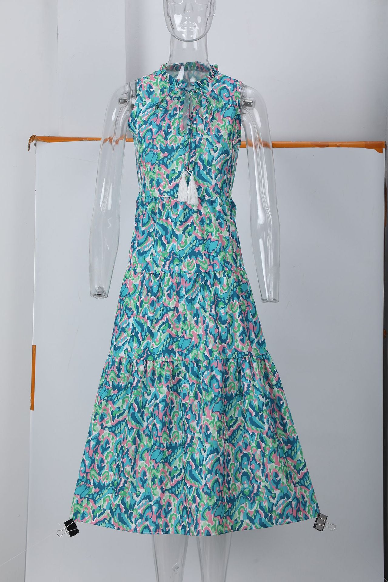 robe imprimée sans manches à col en V
