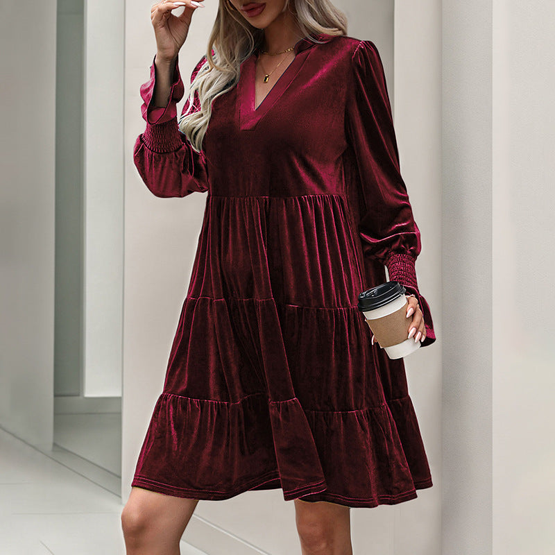 Robe de soirée à manches longues et empiècements en velours