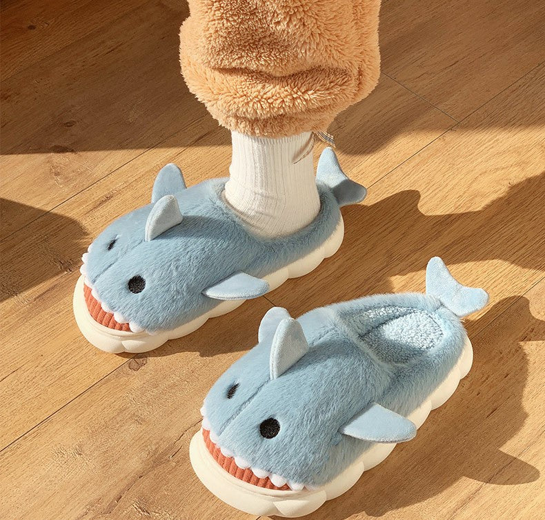 Women's Cotton Slippers, Winter, Cute Shark Design, Thick Fleece Lining, Non-Slip, Silent, and Warm.