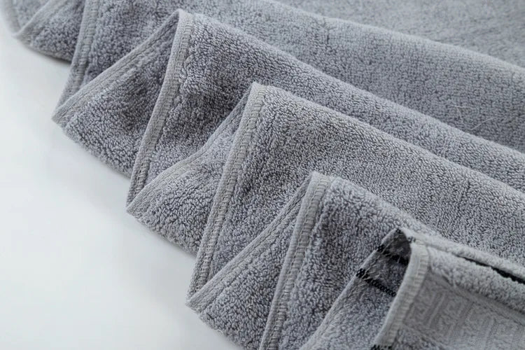 26,78 USD - Ensemble de 3 serviettes en coton gris pour homme : 2 gants de toilette pour le visage, 1 serviette de bain et 1 serviette de douche pour le camping.